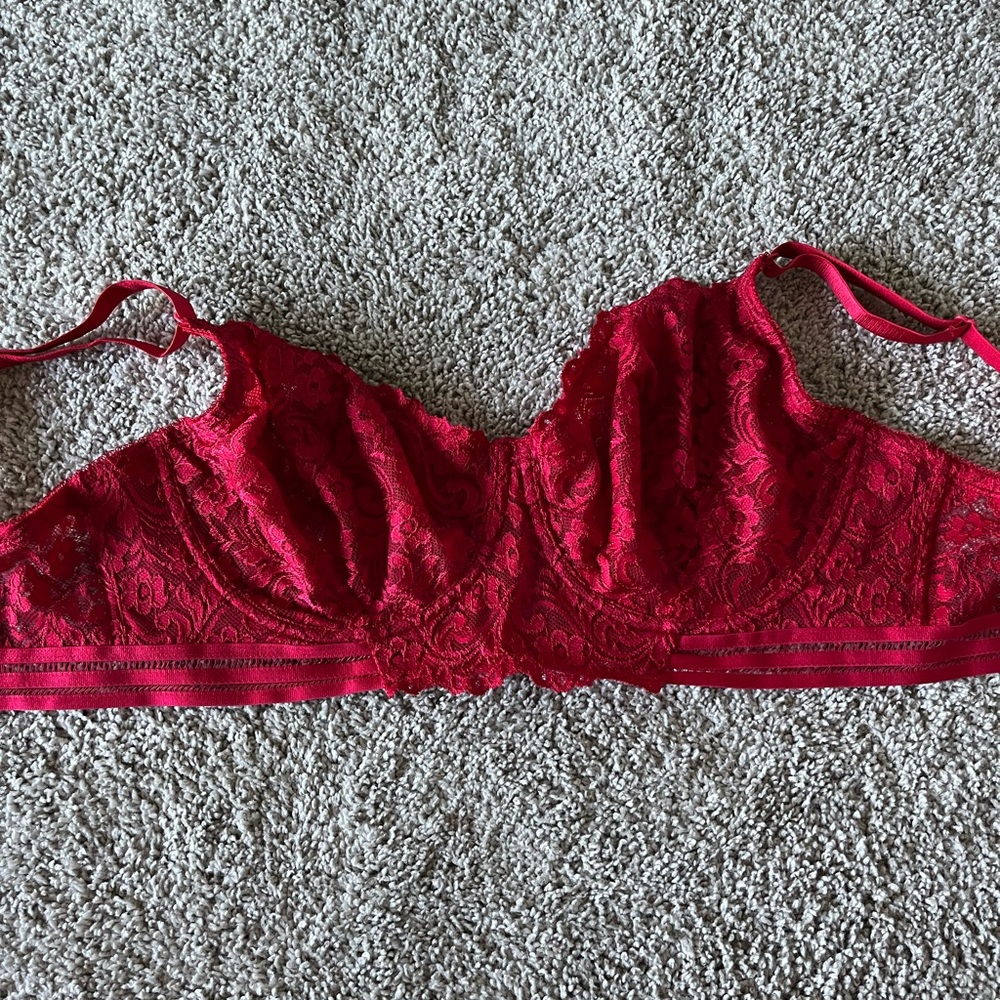 Red Lace 38DDD Bra